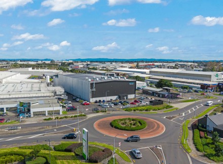 Suntory Oceania Warehouse - 02